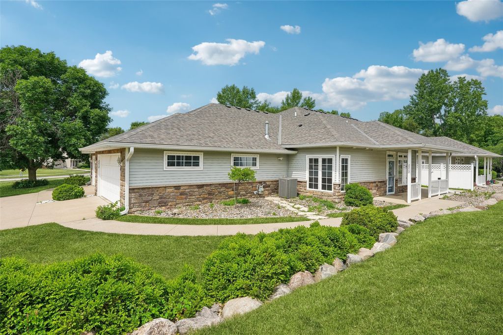 2212 SW 35th Street, Ankeny, IA 50023