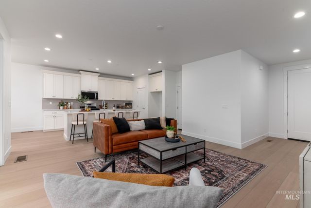 1907 W Blue Lightning St, Middleton, ID 83644