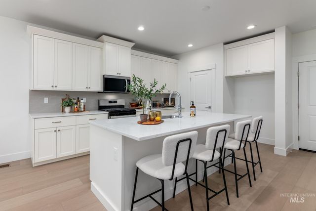 1907 W Blue Lightning St, Middleton, ID 83644