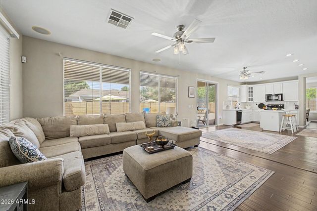 3094 E COTTON Lane, Gilbert, AZ 85234