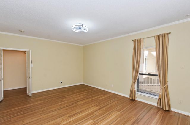 351 Lakeside Lane 305, Nassau Bay, TX 77058