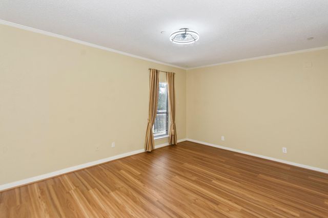 351 Lakeside Lane 305, Nassau Bay, TX 77058