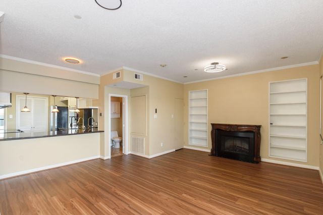 351 Lakeside Lane 305, Nassau Bay, TX 77058