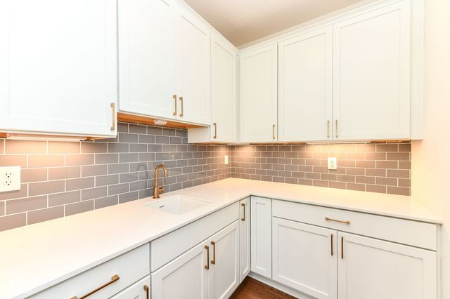 15679 Woodford Drive, Westfield, IN 46074