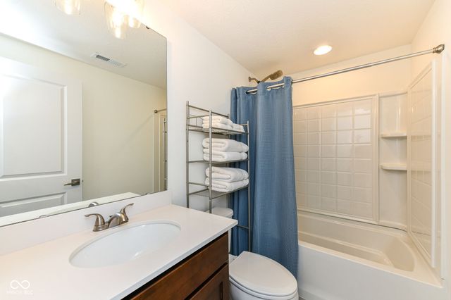 15679 Woodford Drive, Westfield, IN 46074