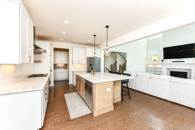 15679 Woodford Drive, Westfield, IN 46074