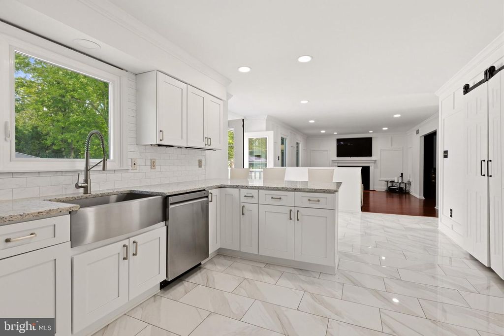 1405 SWAN LN, MULLICA HILL, NJ 08062 — photo 4