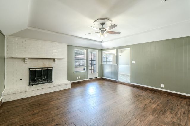 1701 Brookhaven Circle, Bedford, TX 76022