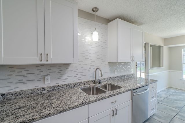 1701 Brookhaven Circle, Bedford, TX 76022