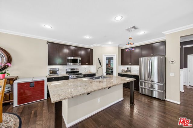 19860 Via Ott, Santa Clarita, CA 91321