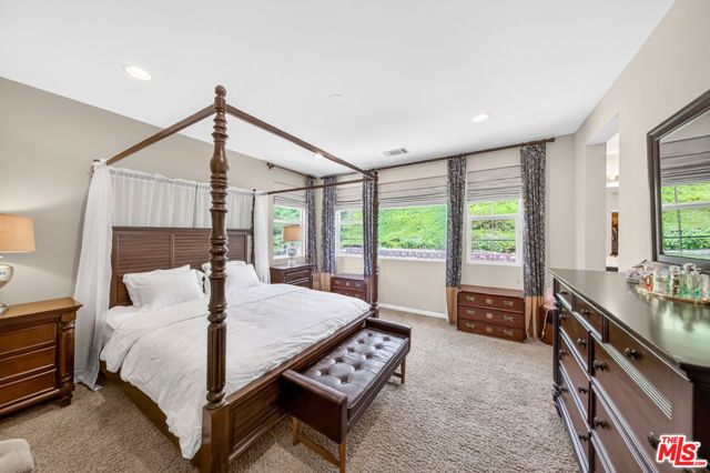 19860 Via Ott, Santa Clarita, CA 91321