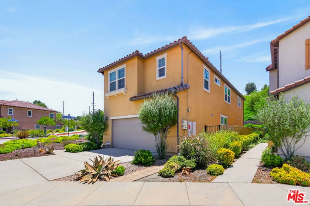 19860 Via Ott, Santa Clarita, CA 91321