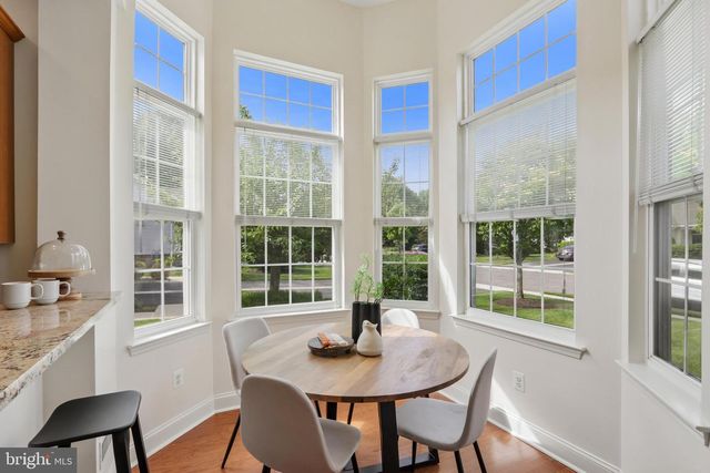 10 DICKENS DR, Lawrenceville, NJ 08648