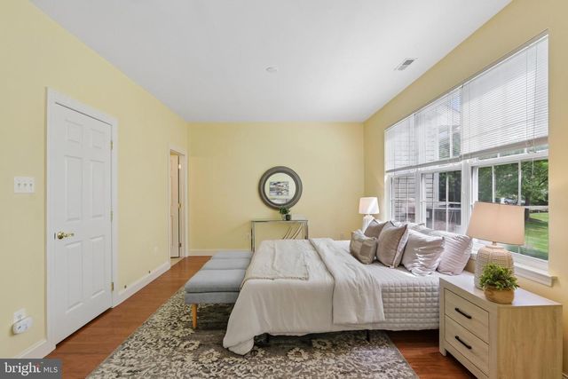 10 DICKENS DR, Lawrenceville, NJ 08648