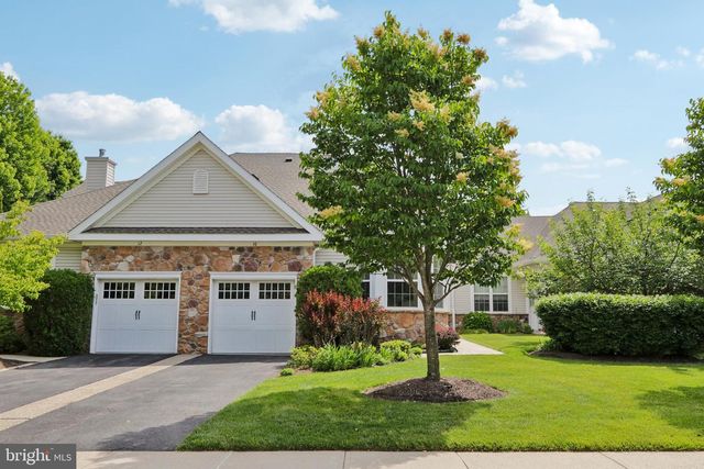 10 DICKENS DR, Lawrenceville, NJ 08648