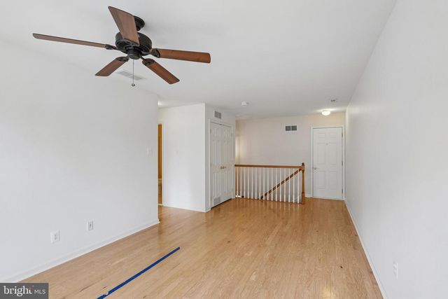 10 DICKENS DR, Lawrenceville, NJ 08648