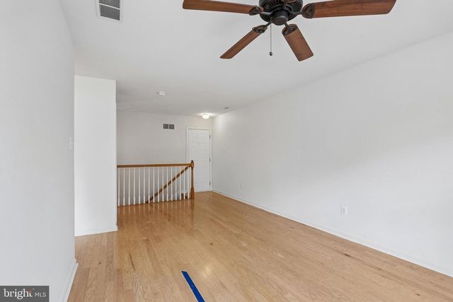 10 DICKENS DR, Lawrenceville, NJ 08648