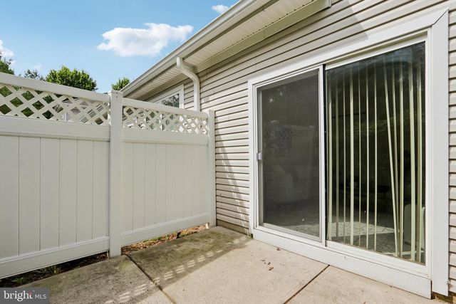 10 DICKENS DR, Lawrenceville, NJ 08648
