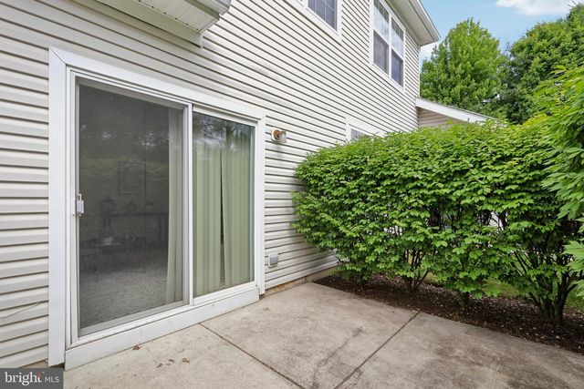 10 DICKENS DR, Lawrenceville, NJ 08648
