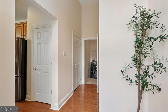 10 DICKENS DR, Lawrenceville, NJ 08648