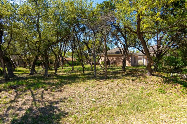 113 Spellbrook LN, Lakeway, TX 78734