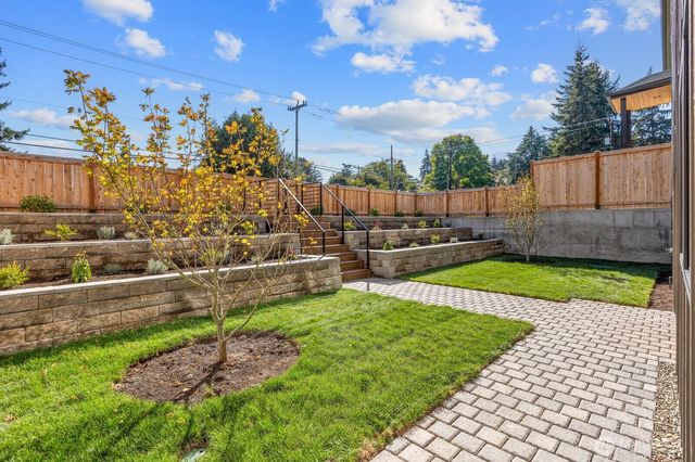 3312 W Dravus Street, Seattle, WA 98199