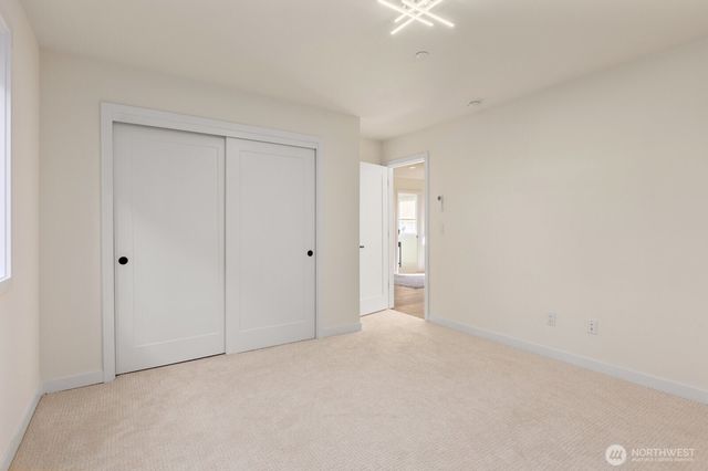 3312 W Dravus Street, Seattle, WA 98199