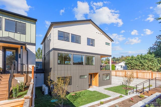 3312 W Dravus Street, Seattle, WA 98199