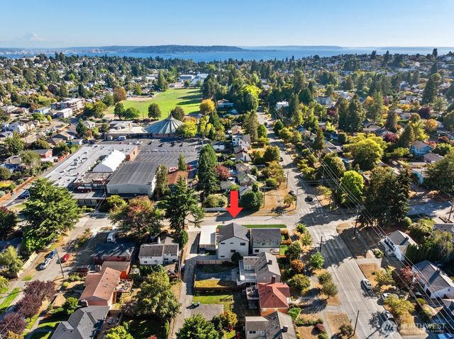 3312 W Dravus Street, Seattle, WA 98199