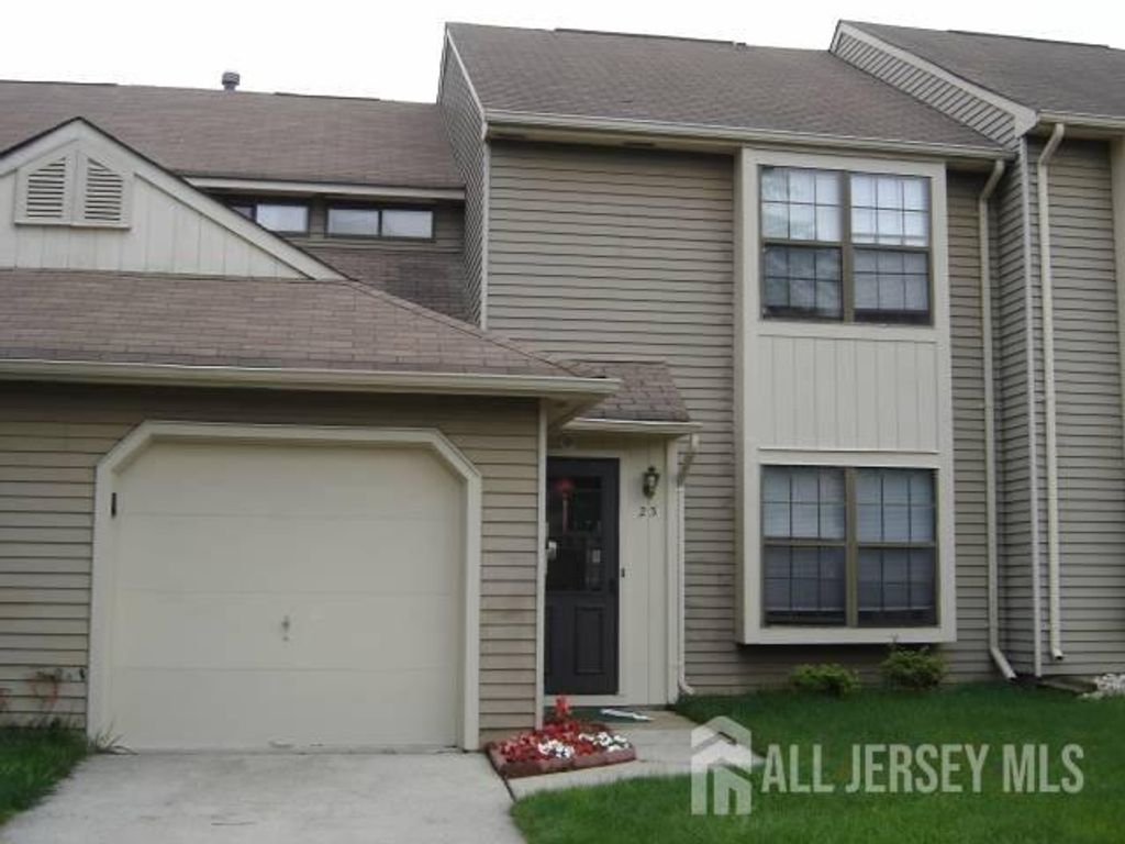 23 Heyward Court, East Brunswick, NJ 08816