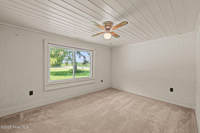 390 Richardson Road, Dover, NC 28526