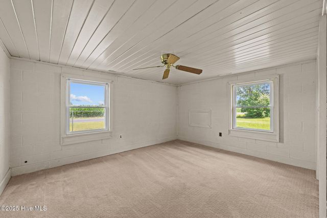 390 Richardson Road, Dover, NC 28526