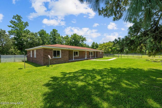 390 Richardson Road, Dover, NC 28526