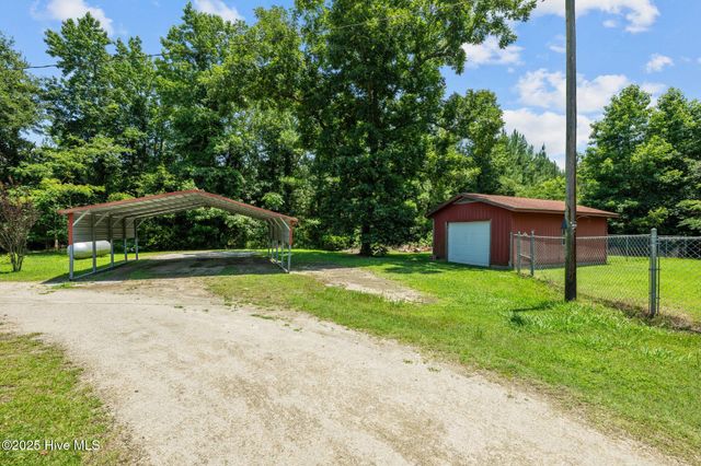 390 Richardson Road, Dover, NC 28526