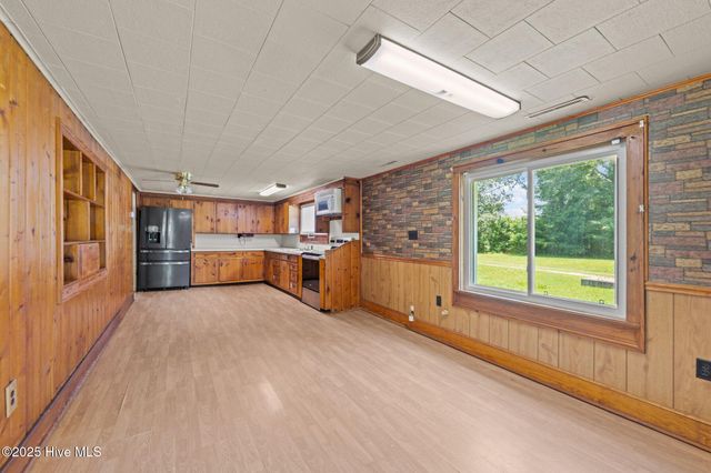 390 Richardson Road, Dover, NC 28526