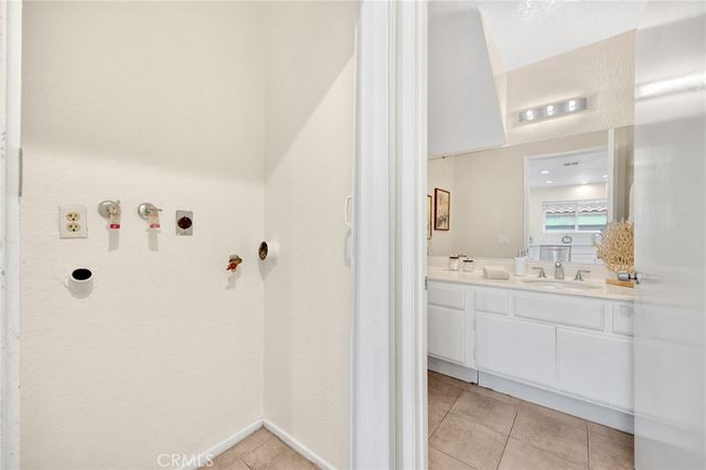 70 Willowcrest Lane, Pomona, CA 91766