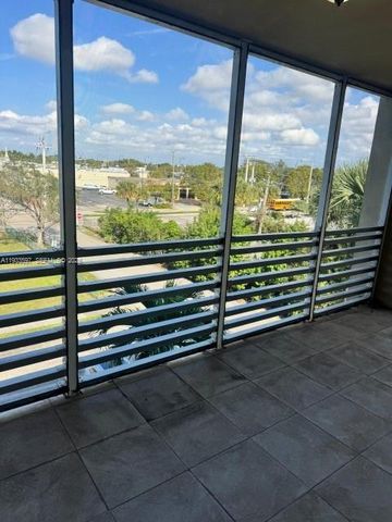 2551 NW 41st Ave 411, Lauderhill, FL 33313