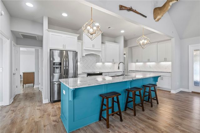 12321 Kenneth Price Road, Elm Springs, AR 72762