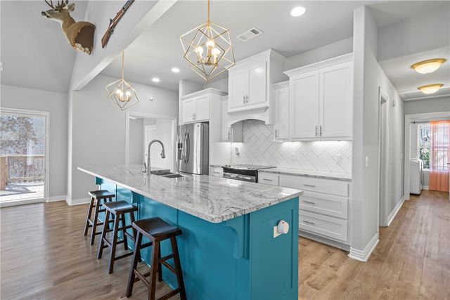 12321 Kenneth Price Road, Elm Springs, AR 72762