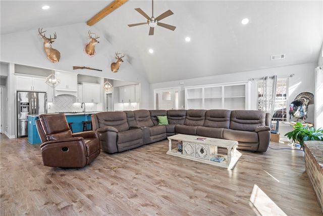 12321 Kenneth Price Road, Elm Springs, AR 72762