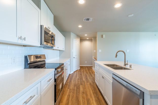 219 Park Place Circle D, Waller, TX 77484