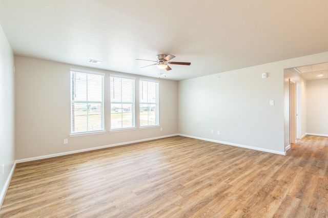 219 Park Place Circle D, Waller, TX 77484