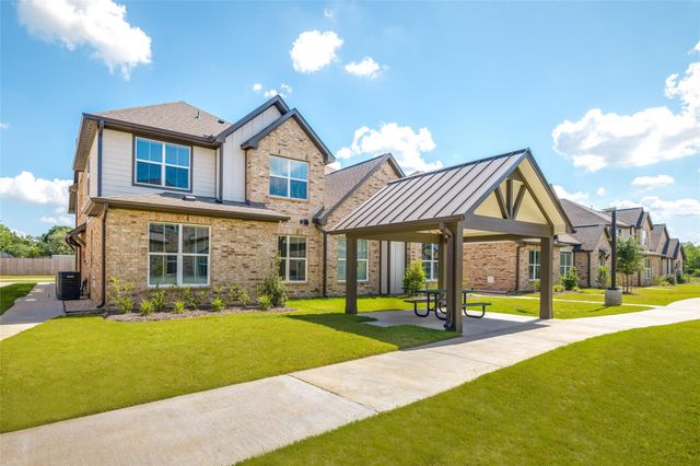 219 Park Place Circle D, Waller, TX 77484