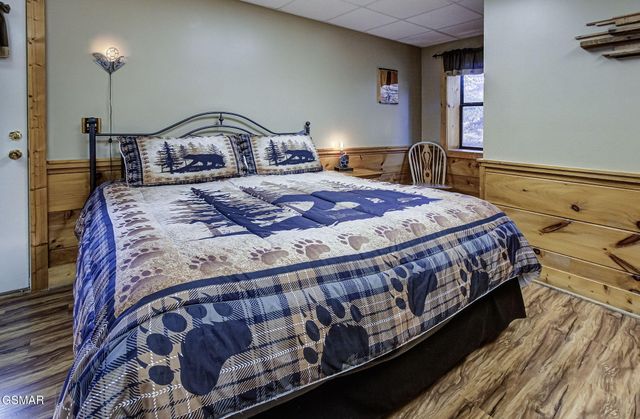 515 Chickasaw Gap Way, Pigeon Forge, TN 37863