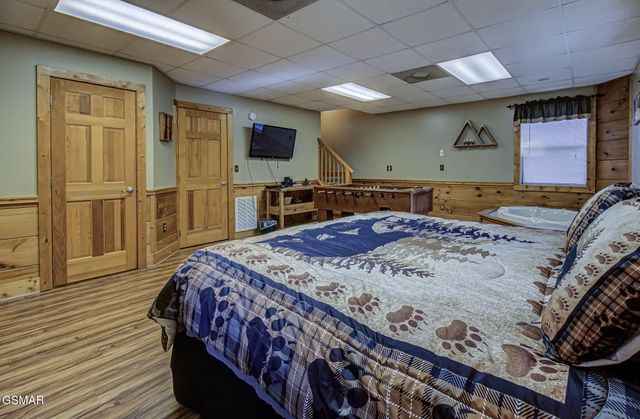 515 Chickasaw Gap Way, Pigeon Forge, TN 37863