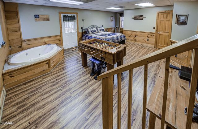 515 Chickasaw Gap Way, Pigeon Forge, TN 37863