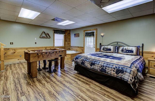 515 Chickasaw Gap Way, Pigeon Forge, TN 37863