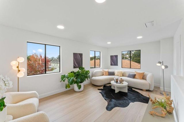 339 Monterey Street, Brisbane, CA 94005