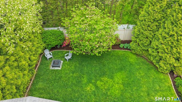 38 Francis Lane, Greenwich, CT 06831