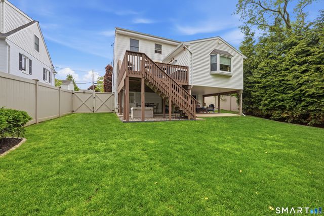38 Francis Lane, Greenwich, CT 06831